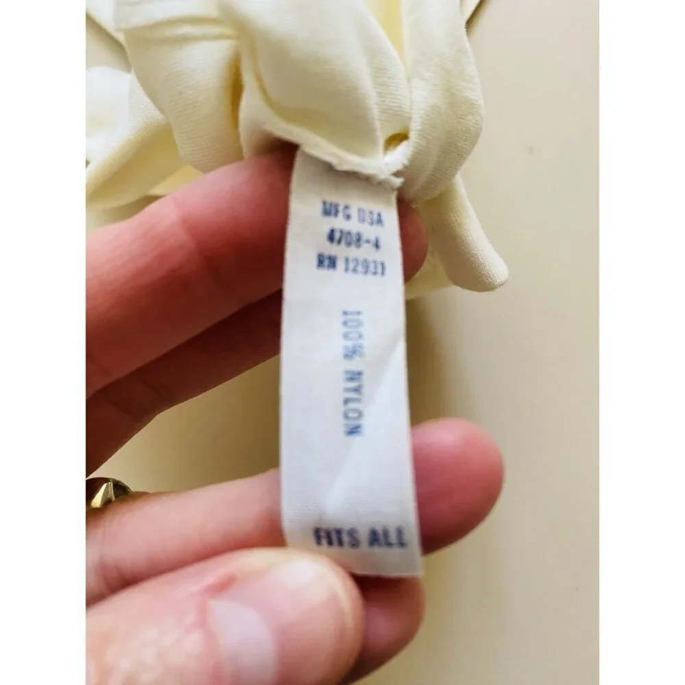 Vintage White Fashion Gloves Magic Motion By Kayser Wrist Length Nylon, Unused